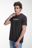 Camiseta básica manga corta estampada.