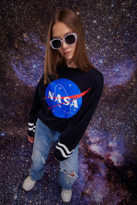 Buzo cuello redondo licencia NASA.