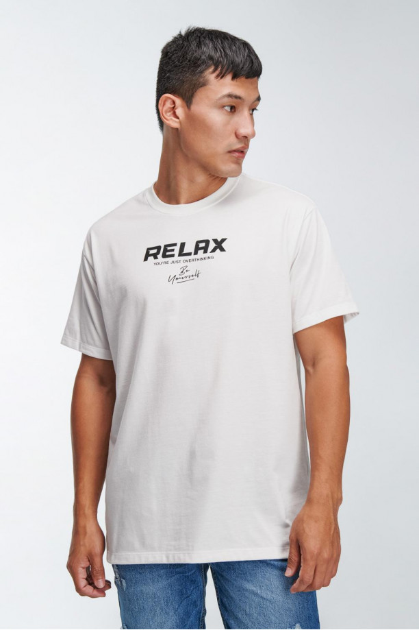 Camiseta manga corta con estampado.