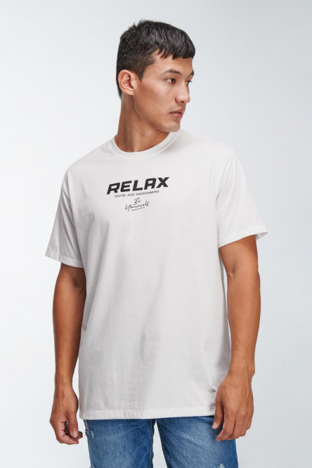 Camiseta manga corta con estampado.