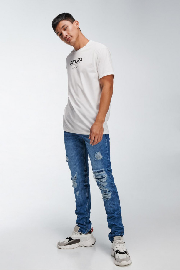 Camiseta manga corta con estampado.
