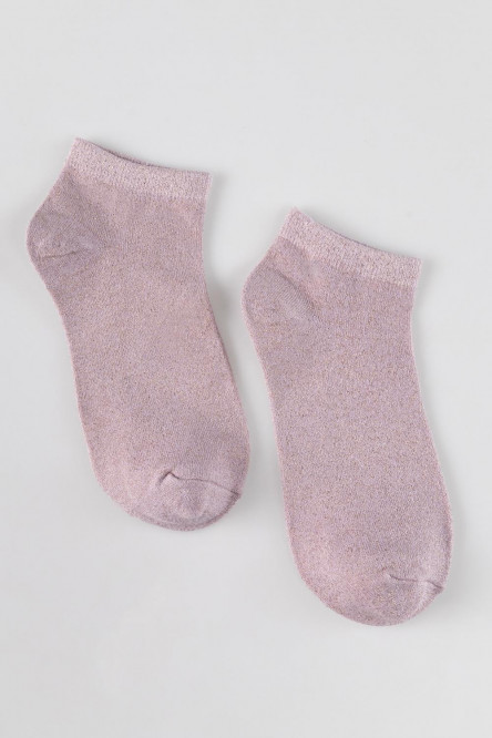 Medias cortas de color amarillo con diseño