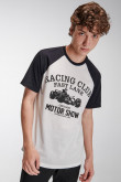 Camiseta cuello redondo, manga rangla con estampado en frente