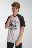 Camiseta cuello redondo, manga rangla con estampado en frente