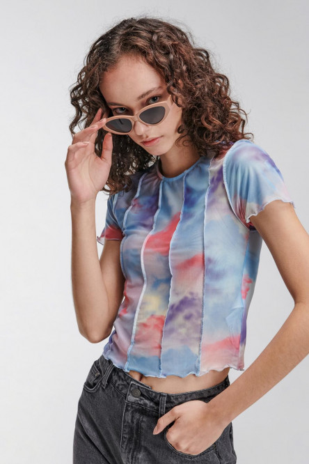 Camiseta manga corta estampada y costura en frente