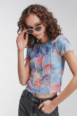 Camiseta manga corta estampada y costura en frente