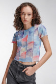 Camiseta manga corta estampada y costura en frente