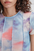 Camiseta manga corta estampada y costura en frente
