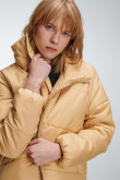 Chaqueta acolchada cuello alto