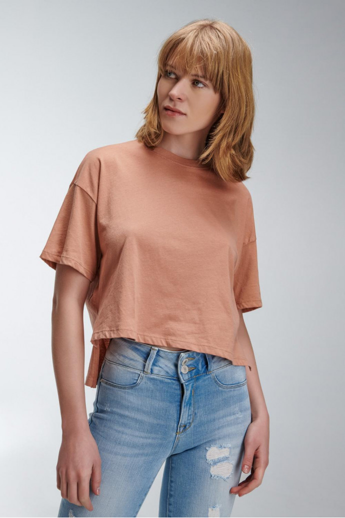 Camiseta, manga corta, cuello redondo, unicolor