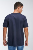 Camiseta básica para hombre manga corta, unicolor, con doble doblez en mangas y abertura lateral dispareja.