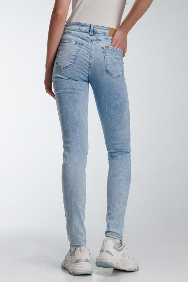 Jean Jegging tiro alto