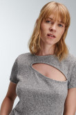 Camiseta manga corta con escote en frente