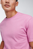 Camiseta básica manga corta unicolor.