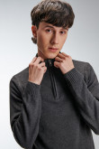 Suéter cuello alto con cremallera