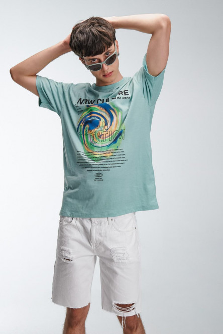 Camiseta básica manga corta estampada.