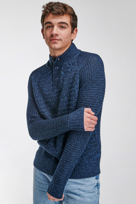 Suéter cuello alto con botones