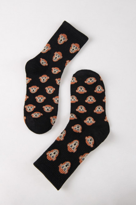 Medias largas con diseño.