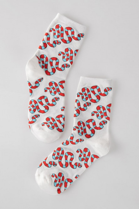 Medias largas con diseño.