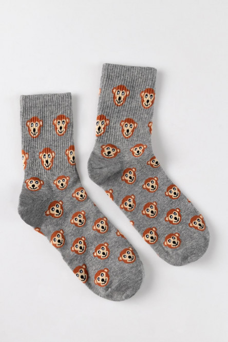 Medias largas con diseño.