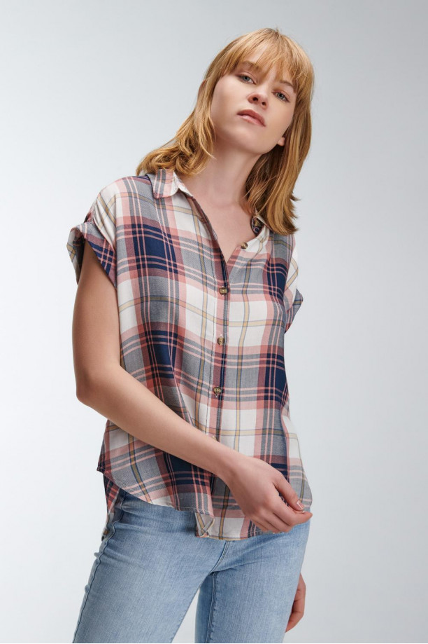 BLUSA A CUADROS