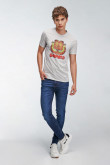 Camiseta manga corta, estampada de Garfield.