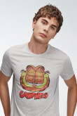 Camiseta manga corta, estampada de Garfield.