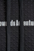 Buzo fit con capota, con estampado en frente.
