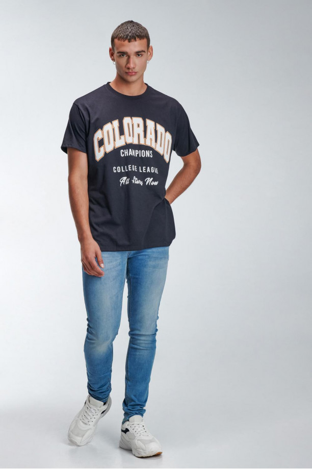 Camiseta oversize estampada, cuello redondo, manga corta