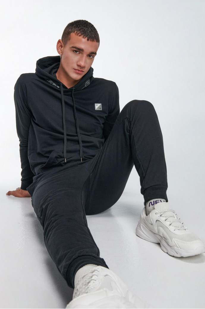 Jogger con bolsillos, estampado