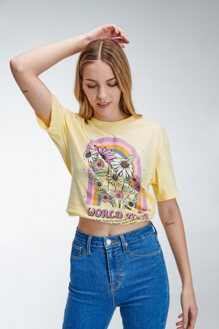 Camiseta básica manga corta estampada.