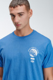 Camiseta manga corta con estampado.