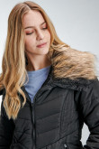 Chaqueta acolchada cuello alto