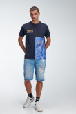 Camiseta cuello redondo, manga corta con estampado en frente