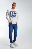 Camiseta estampada, cuello redondo, manga larga con estampado frente