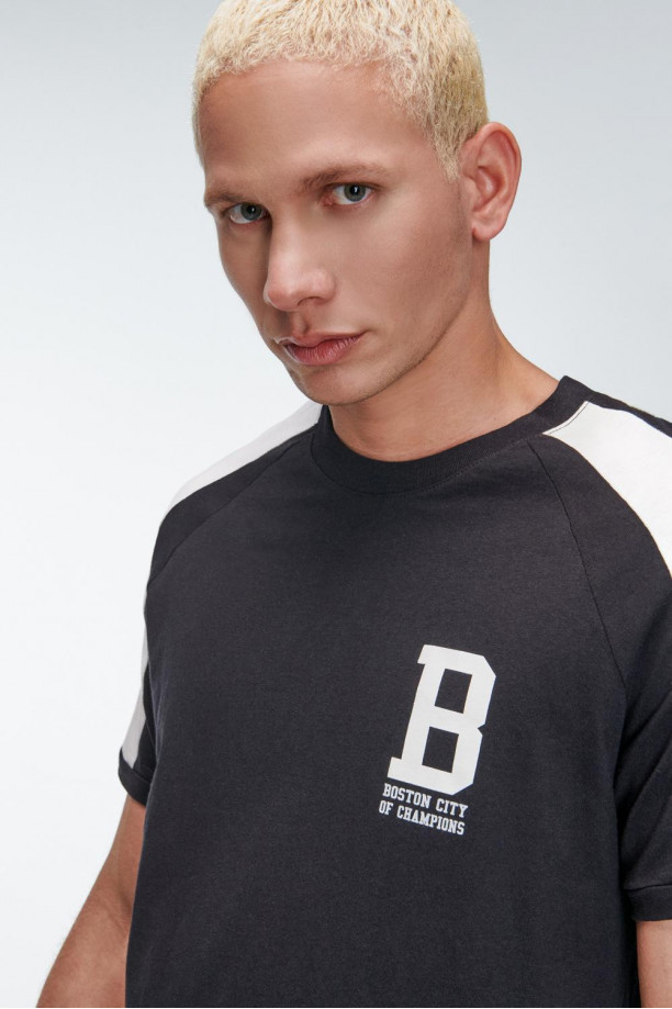 Camiseta estampada, cuello redondo, manga corta
