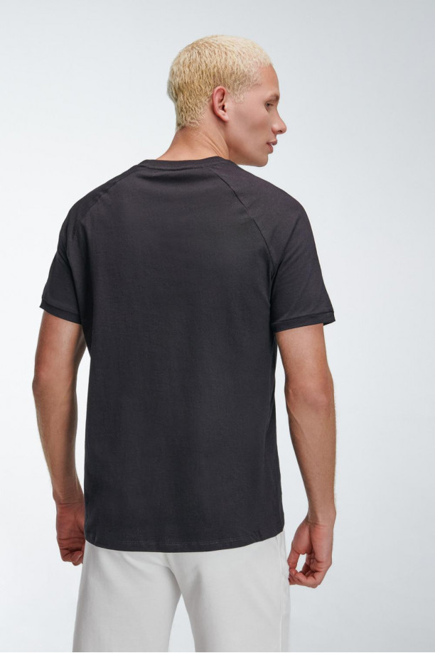 Camiseta estampada, cuello redondo, manga corta