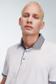 Camiseta Polo unicolor con cuello y puños tejido con diseño
