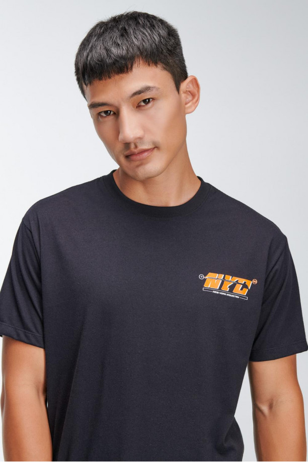 Camiseta manga corta con estampado.