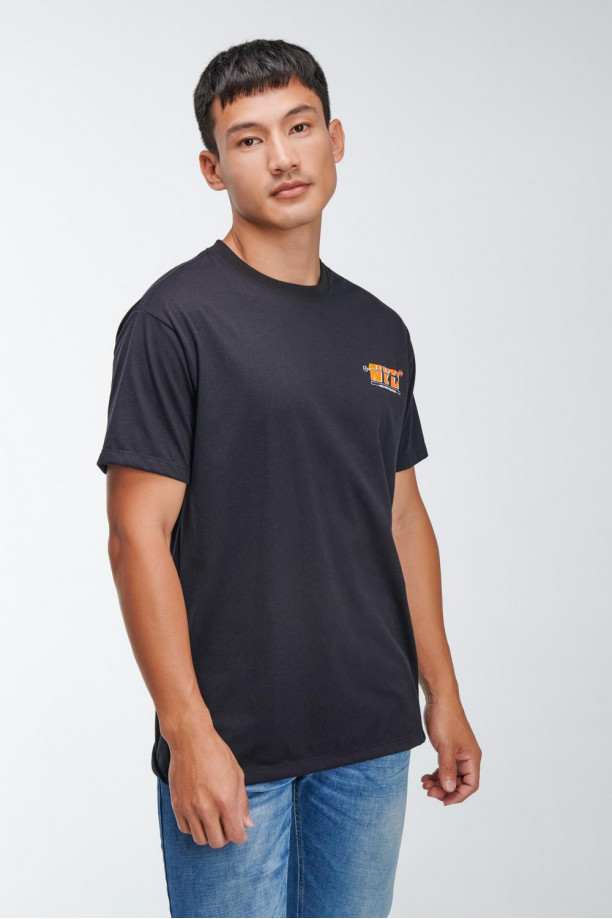 Camiseta manga corta con estampado.