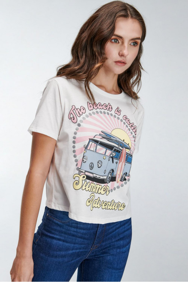 Camiseta básica manga corta estampada surf.