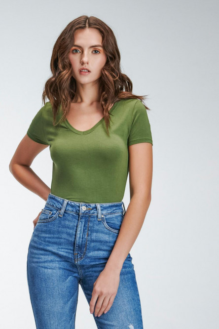 Camiseta básica, manga corta con cuello en V