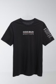Camiseta para hombre manga corta, con estampado sobre el frente y manga izquierda.