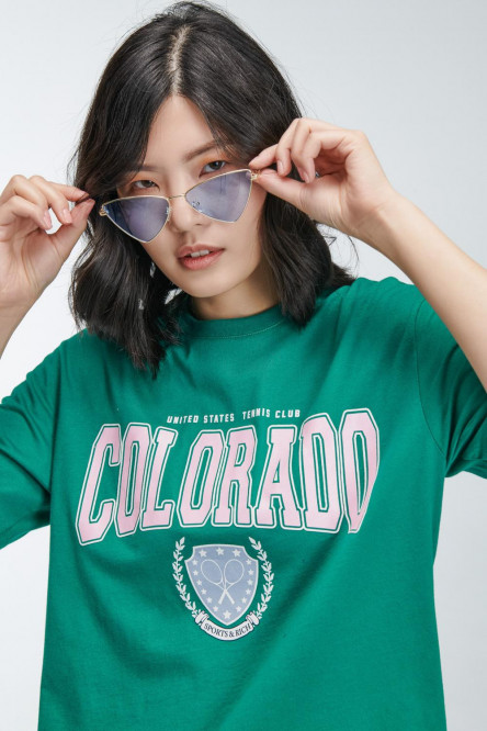 Camiseta básica manga corta estampada.