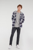 Camisa con capota