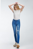 Jean Jegging tiro alto.