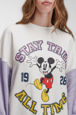 Buzo cuello redondo con mangas en contraste con estampado de  Mickey.