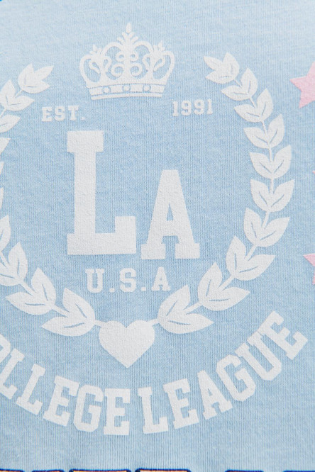 Camiseta básica manga corta estampada.