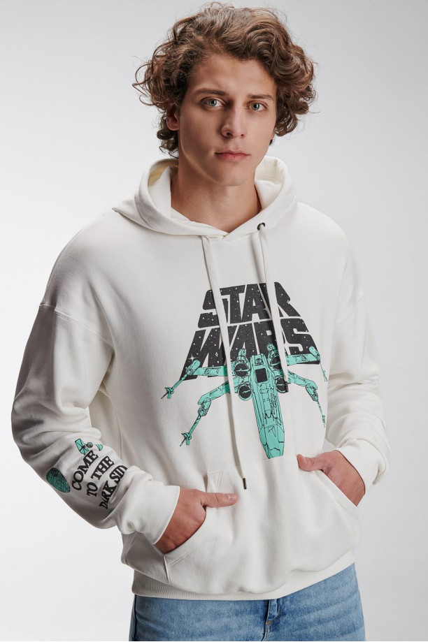Buzo con capota, estampado de STARWARS.