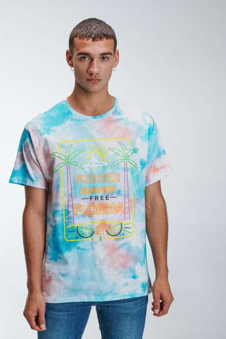 Camiseta estampada, cuello redondo, manga corta con estampado tipo tie dye.